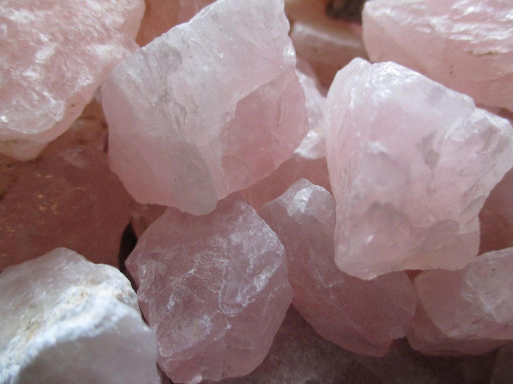 rose quartz benefits
